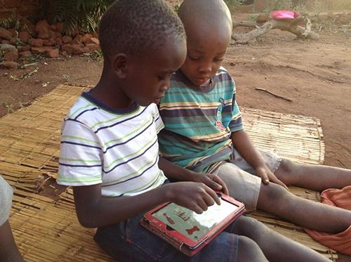 onecourse-two-children-tablet