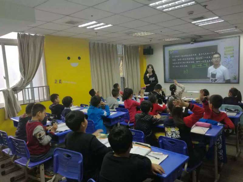 two-teacher-classroom